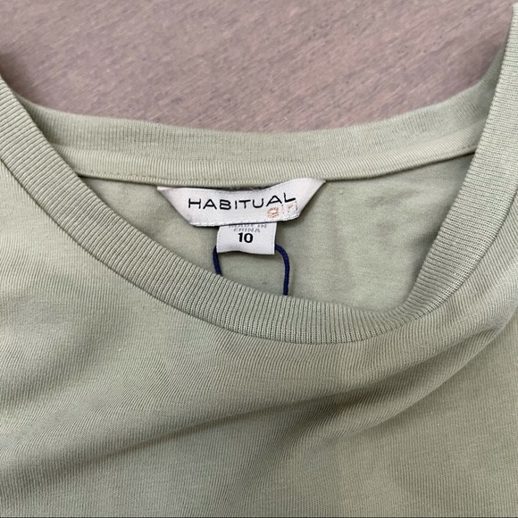 HABITUAL Ruffle Top - Picture 3 of 4